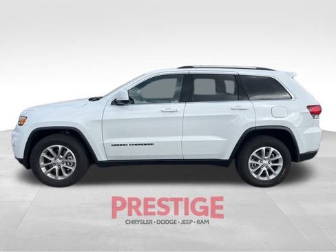 Used 2021 Jeep Grand Cherokee Laredo image 9