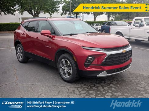 Used 2023 Chevrolet Blazer LT w/ Convenience Package FWD image 1