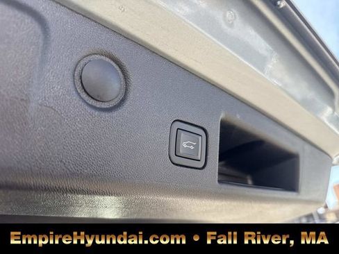 Used 2024 Chevrolet Equinox LT image 8