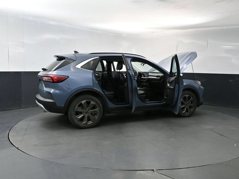 Used 2024 Ford Escape Platinum AWD/4WD image 26