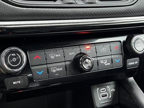 Used 2022 Jeep Compass Trailhawk w/ Trailhawk Elite Group image 27