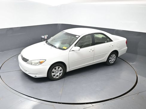 Used 2003 Toyota Camry LE FWD image 18