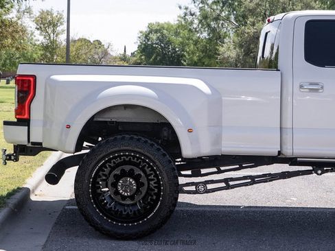 Used 2017 Ford F450 Platinum w/ Platinum Ultimate Package AWD/4WD image 8