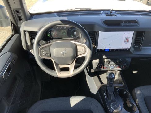 Used 2025 Ford Bronco Big Bend image 25
