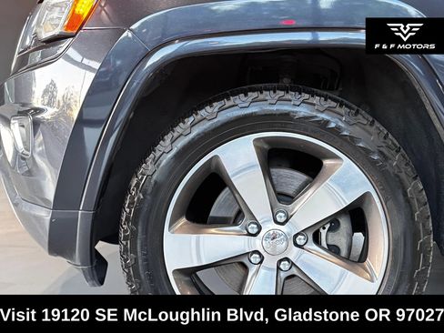 Used 2014 Jeep Grand Cherokee Overland AWD/4WD image 12