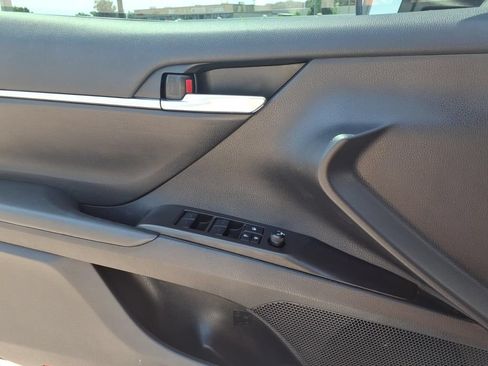 Used 2024 Toyota Camry SE FWD image 12