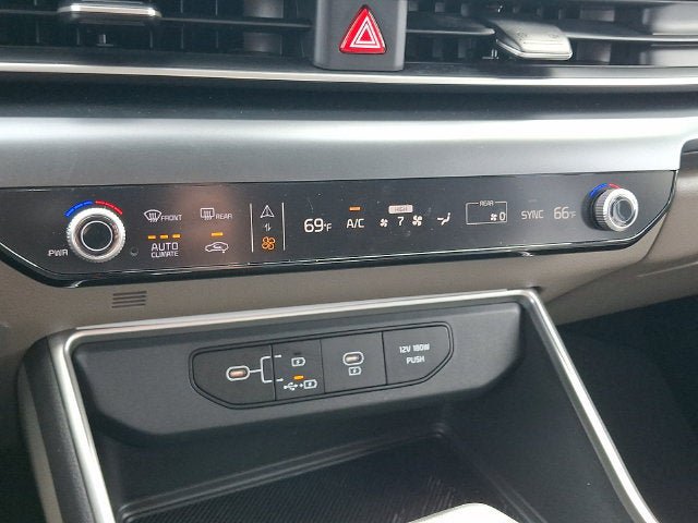 Used 2026 Kia Carnival FWD image 16