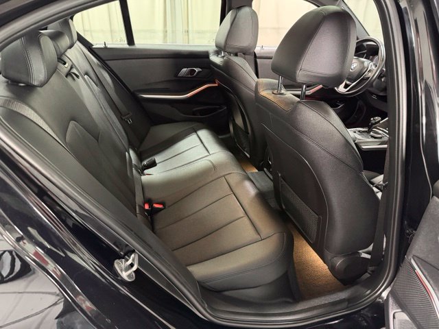 Used 2021 BMW 330e xDrive w/ Driving Assistance Package AWD/4WD image 10