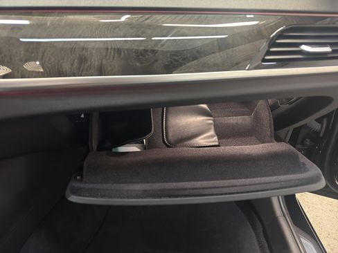 Used 2019 BMW 540i w/ M Sport Package image 25