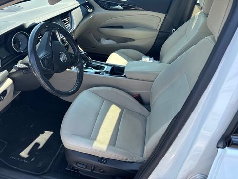 Used 2018 Buick Regal Essence w/ Driver Confidence Package #1 AWD/4WD image 6