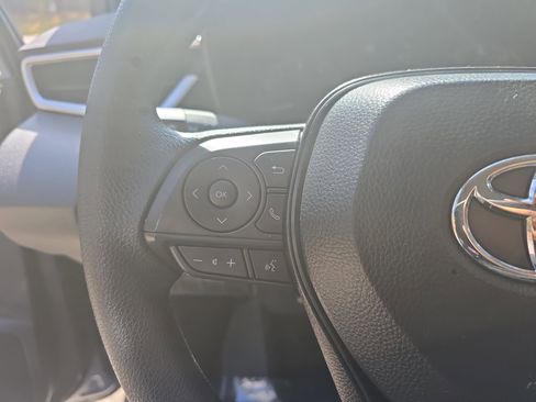 Used 2025 Toyota Corolla LE image 16