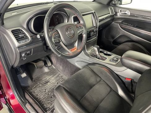 Used 2017 Jeep Grand Cherokee Trailhawk AWD/4WD image 3