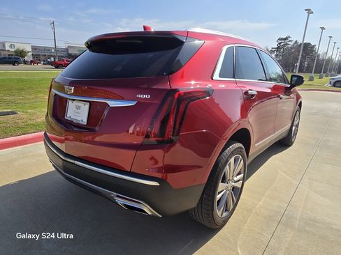 Used 2024 Cadillac XT5 Premium Luxury w/ Technology Package image 5