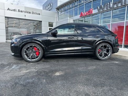 New 2025 Audi RS Q8 performance image 2