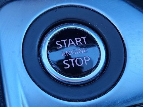 Certified 2025 Nissan Sentra SV image 25