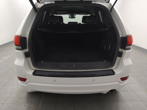 Used 2017 Jeep Grand Cherokee Altitude image 29