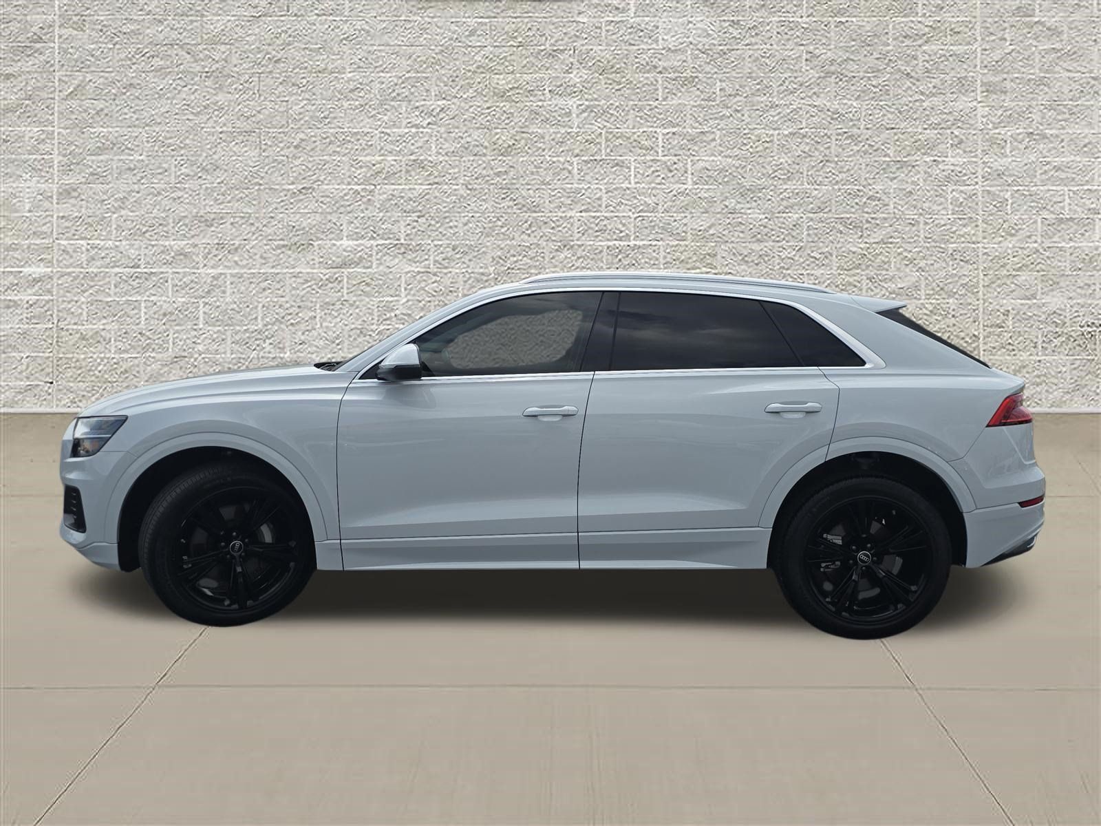 Certified 2023 Audi Q8 Premium AWD/4WD image 4