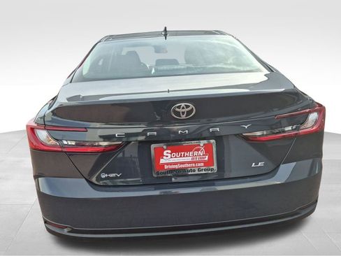 Used 2025 Toyota Camry Hybrid image 5