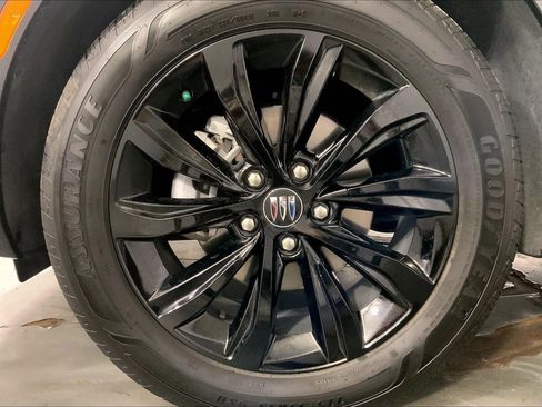 Used 2025 Buick Envista Sport Touring FWD image 9