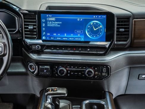 Used 2024 Chevrolet Silverado 1500 High Country w/ Technology Package image 20