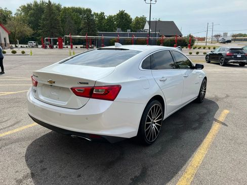 Used 2016 Chevrolet Malibu Premier w/ Driver Confidence Package image 5