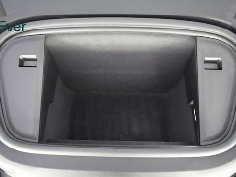 Used 2023 Porsche Taycan RWD image 28