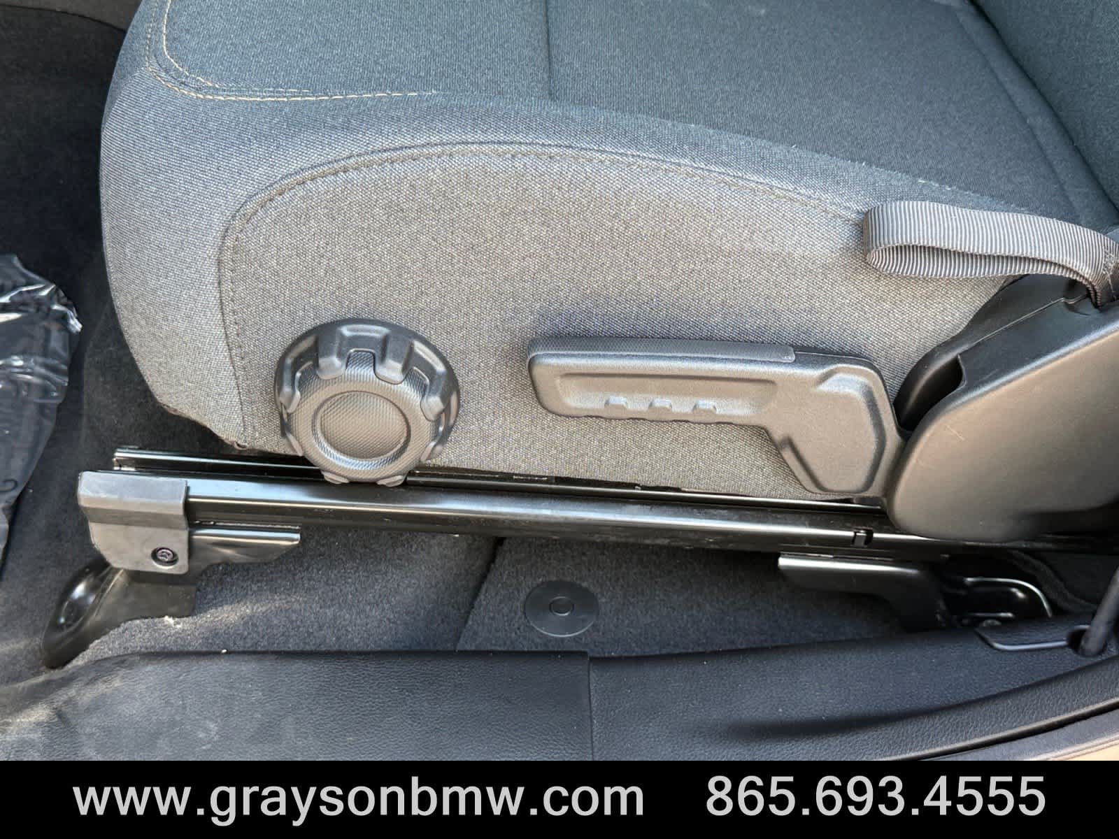 Used 2025 Jeep Wrangler Sport AWD/4WD image 13