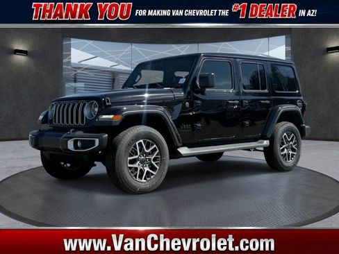 Used 2025 Jeep Wrangler Unlimited Sahara w/ Safety Group AWD/4WD image 1