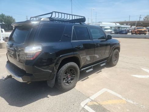 Used 2019 Toyota 4Runner TRD Off-Road Premium AWD/4WD image 3