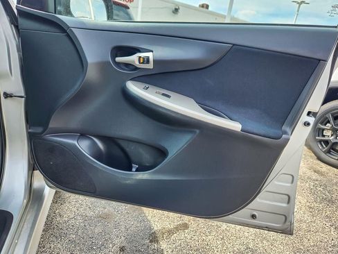 Used 2013 Toyota Corolla S w/ Premium Pkg FWD image 20