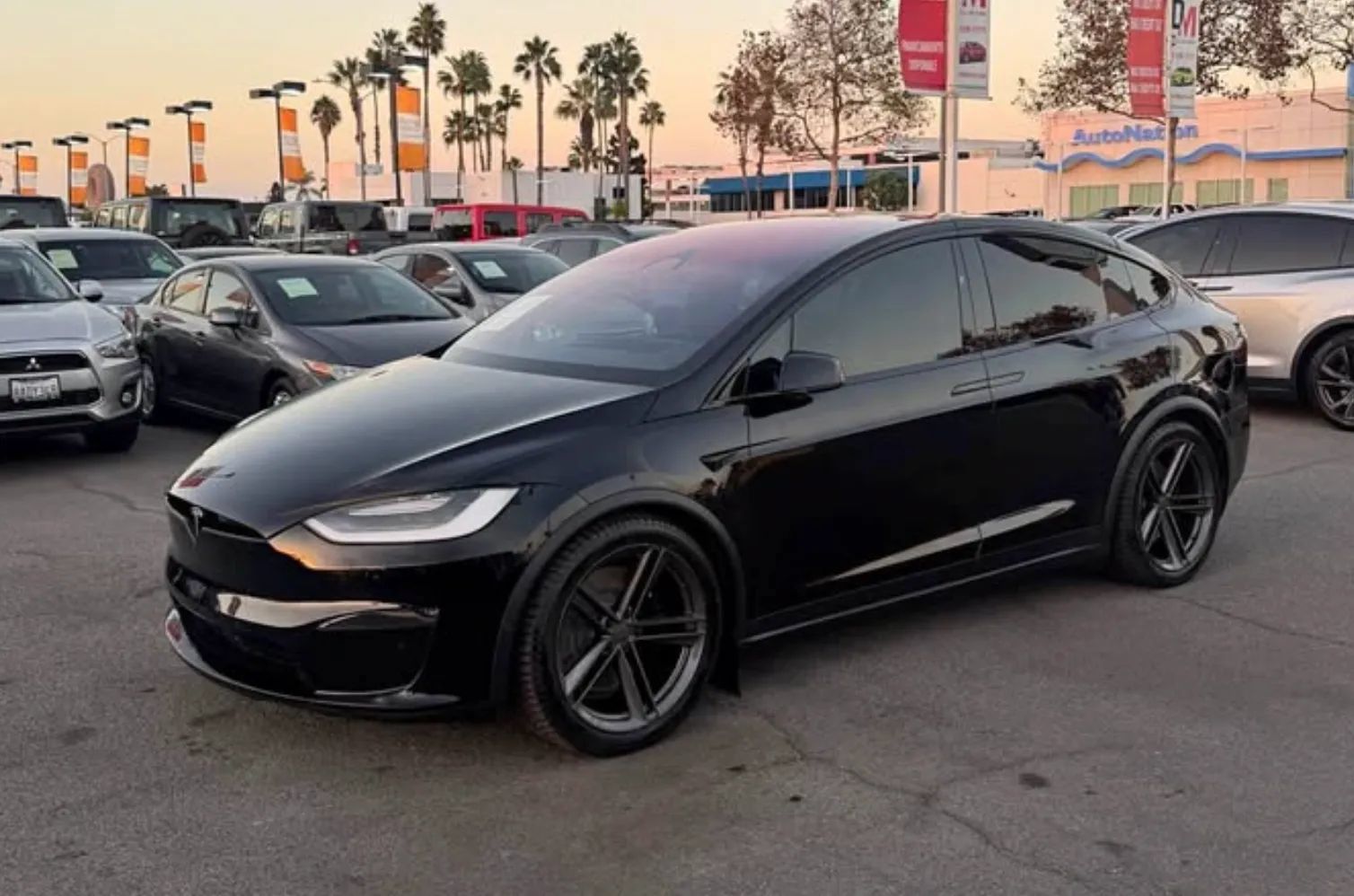 Used 2022 Tesla Model X AWD/4WD image 2