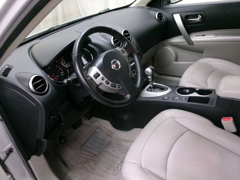 Used 2012 Nissan Rogue SL AWD/4WD image 16