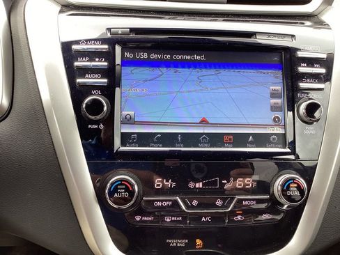 Used 2018 Nissan Murano Platinum w/ Cargo Package FWD image 2
