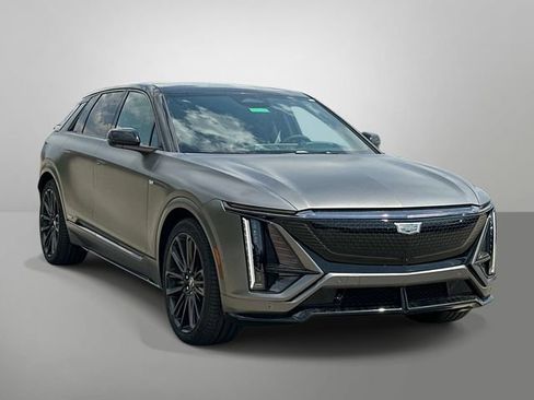 New 2026 Cadillac Lyriq V AWD/4WD image 13