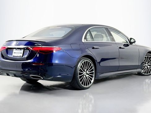 Used 2022 Mercedes-Benz S 500 4MATIC image 11