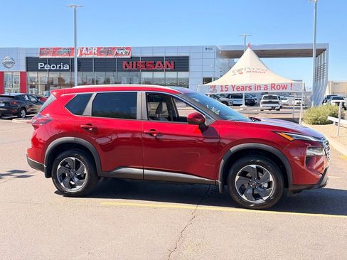 Certified 2024 Nissan Rogue SV w/ SV Premium Package FWD image 8
