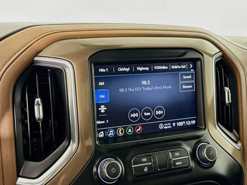 Used 2022 Chevrolet Silverado 1500 High Country w/ LPO, Dark Essentials Package AWD/4WD image 17