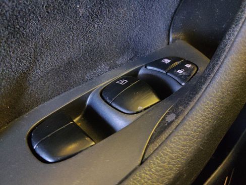 Used 2014 Nissan Altima 2.5 S FWD image 27