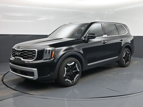Certified 2024 Kia Telluride S w/ S Sunroof Package FWD image 9