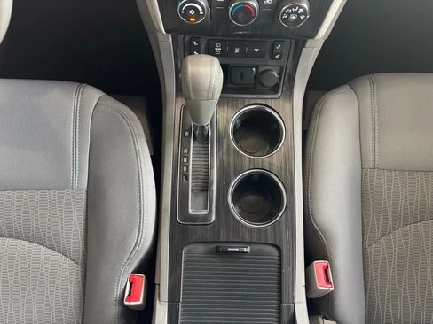 Used 2015 Chevrolet Traverse LT w/ Style and Technology Package image 17