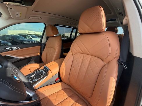 Certified 2025 BMW X7 xDrive40i w/ Premium Package AWD/4WD image 9