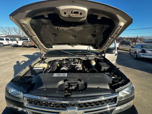 Used 2006 Chevrolet Silverado 1500 W/T image 26