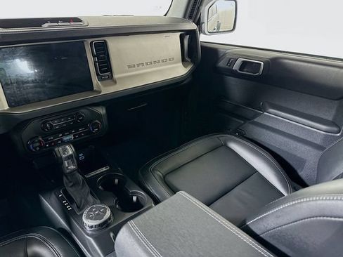 Certified 2025 Ford Bronco Outer Banks AWD/4WD image 29