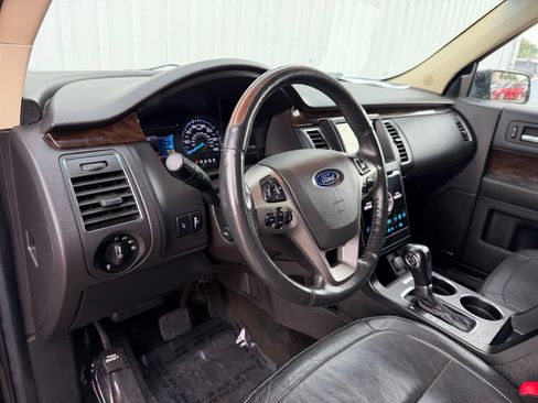 Used 2019 Ford Flex Limited FWD image 16