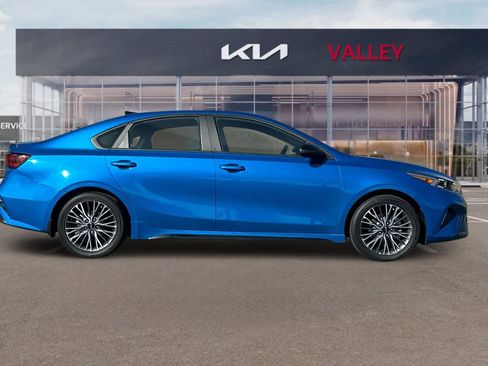 Used 2023 Kia Forte GT-Line image 3