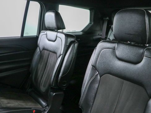 Used 2023 Jeep Grand Cherokee L Laredo AWD/4WD image 25