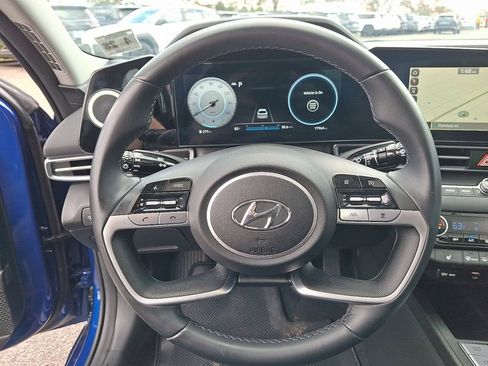 Used 2023 Hyundai Elantra Limited w/ Cargo Package image 21