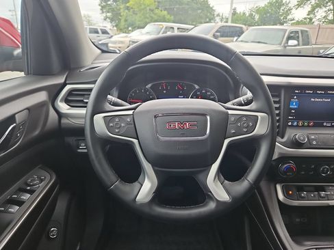 Used 2023 GMC Acadia SLT FWD image 24