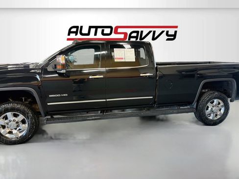 Used 2019 GMC Sierra 3500 SLT w/ Duramax Plus Package AWD/4WD image 4