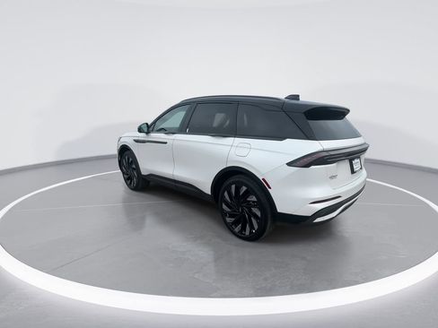 New 2026 Lincoln Nautilus Reserve w/ Jet Appearance Package image 6